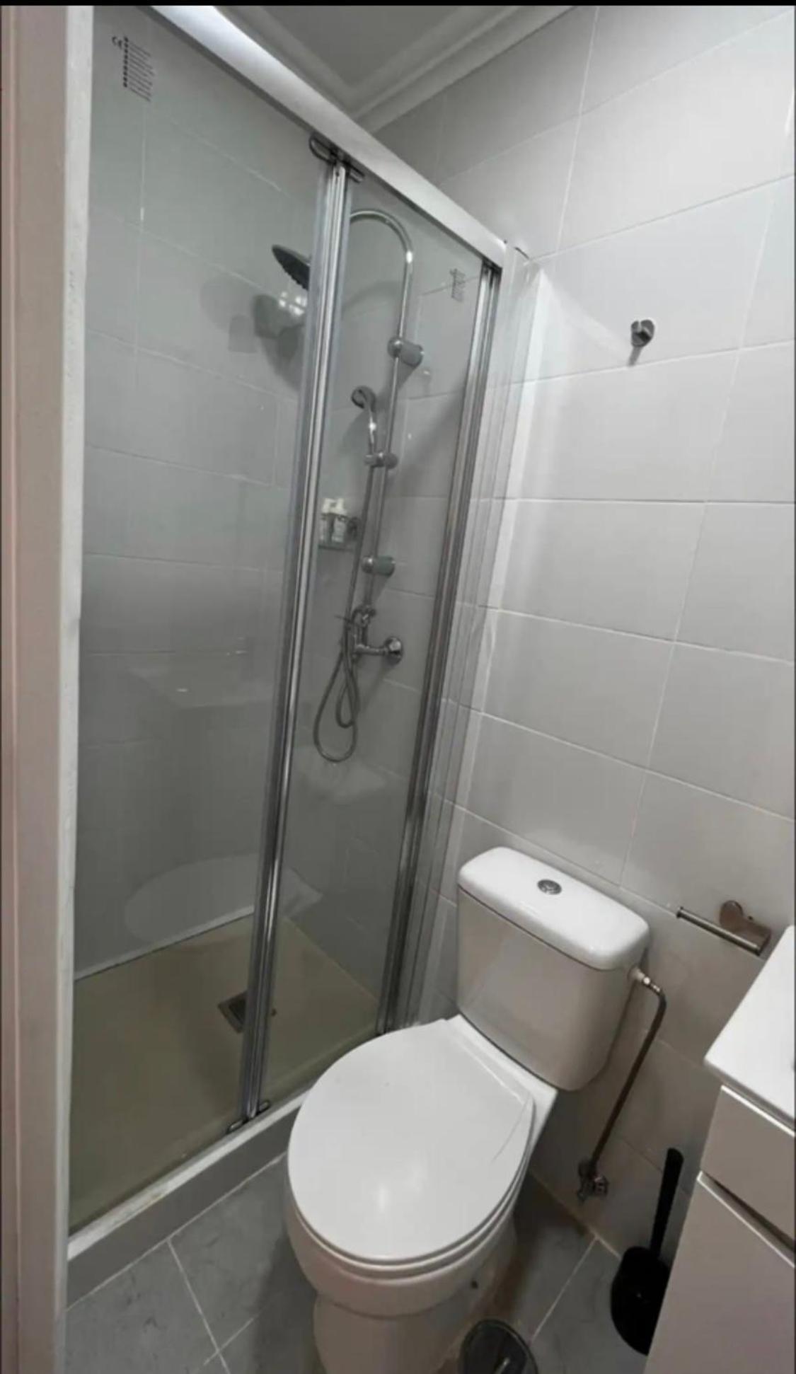 Apartamento Conde Do Redondo Lisbon Luaran gambar