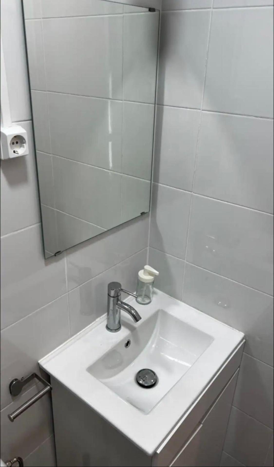 Apartamento Conde Do Redondo Lisbon Luaran gambar